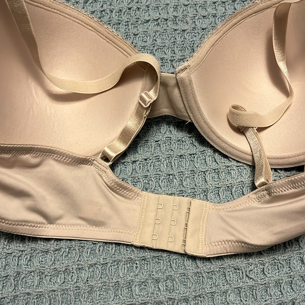 2 brand new bras for one low price! Size 36 C lightly padded. - Picture 6 of 7